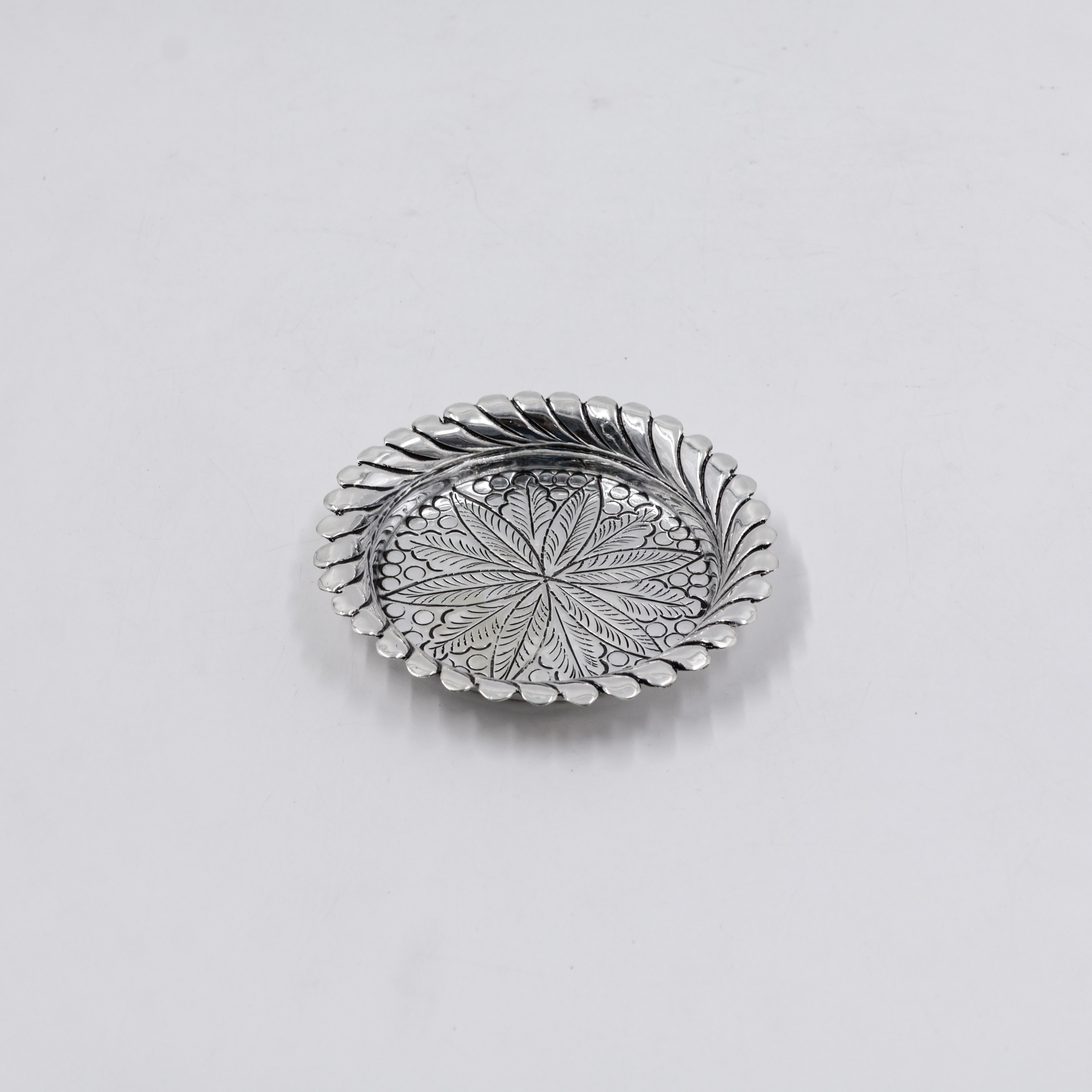 New Akshaya Jewellers - Silver Anitque Small Plate